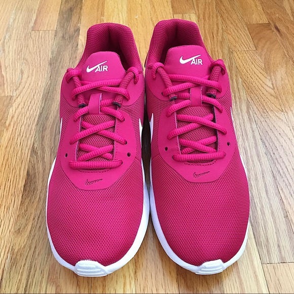 Nike Air Max Oketo Women’s Sneakers - Picture 2 of 6